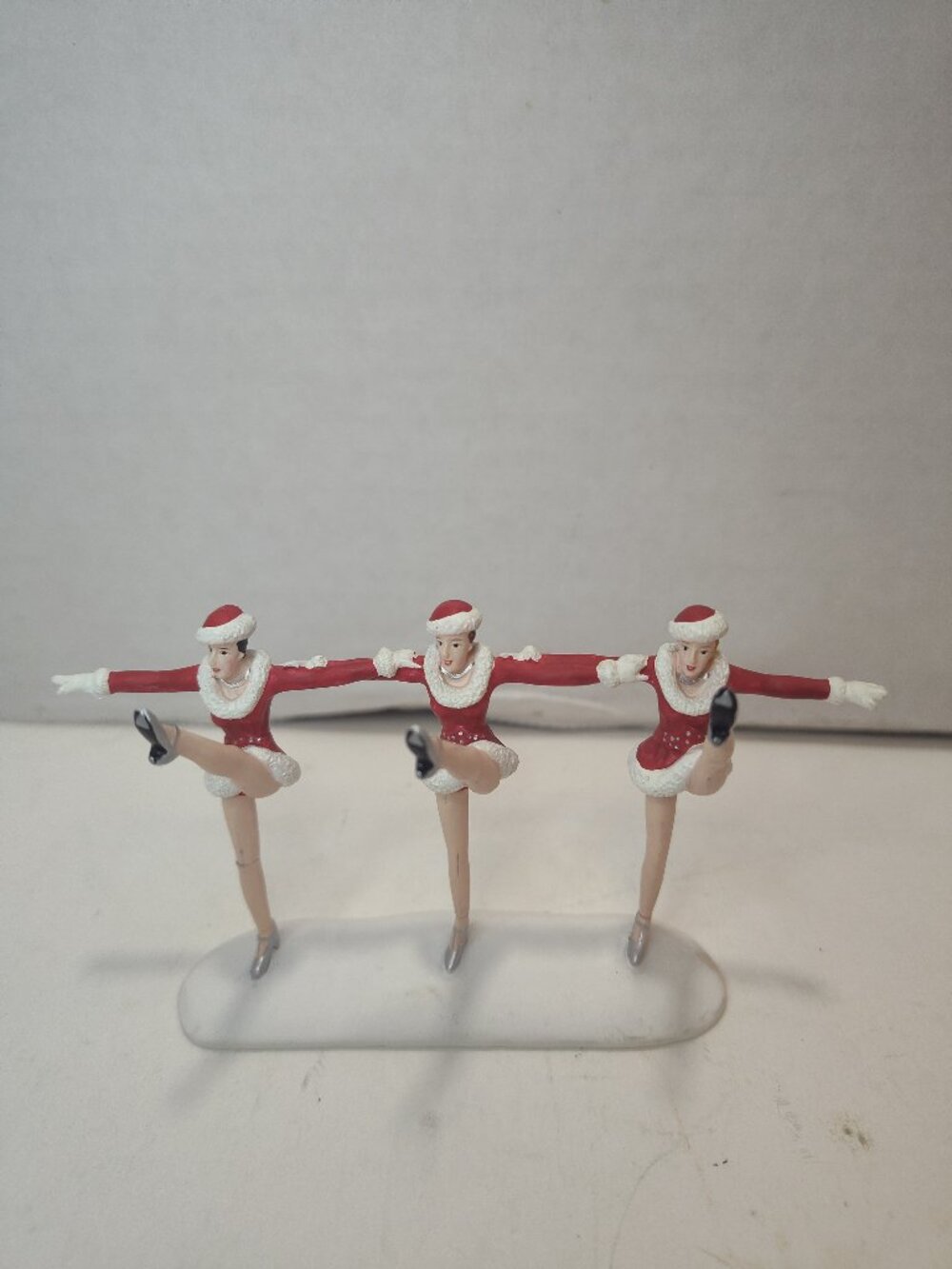 Dept 56 Radio City Rockettes 56.58991 2002 Christmas In The City